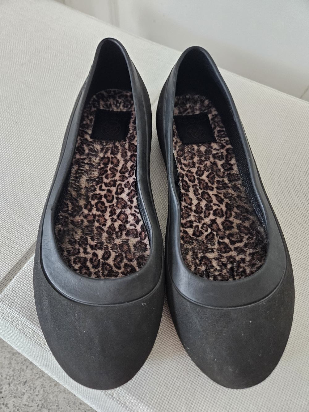 Crocs Mammoth Women’s Black Ballet Flats Leopard Slip-On Rubber Comfort US 7
